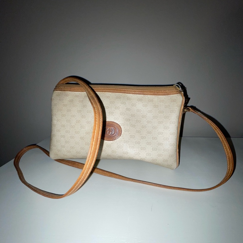 Authentic vintage Gucci crossbody purse